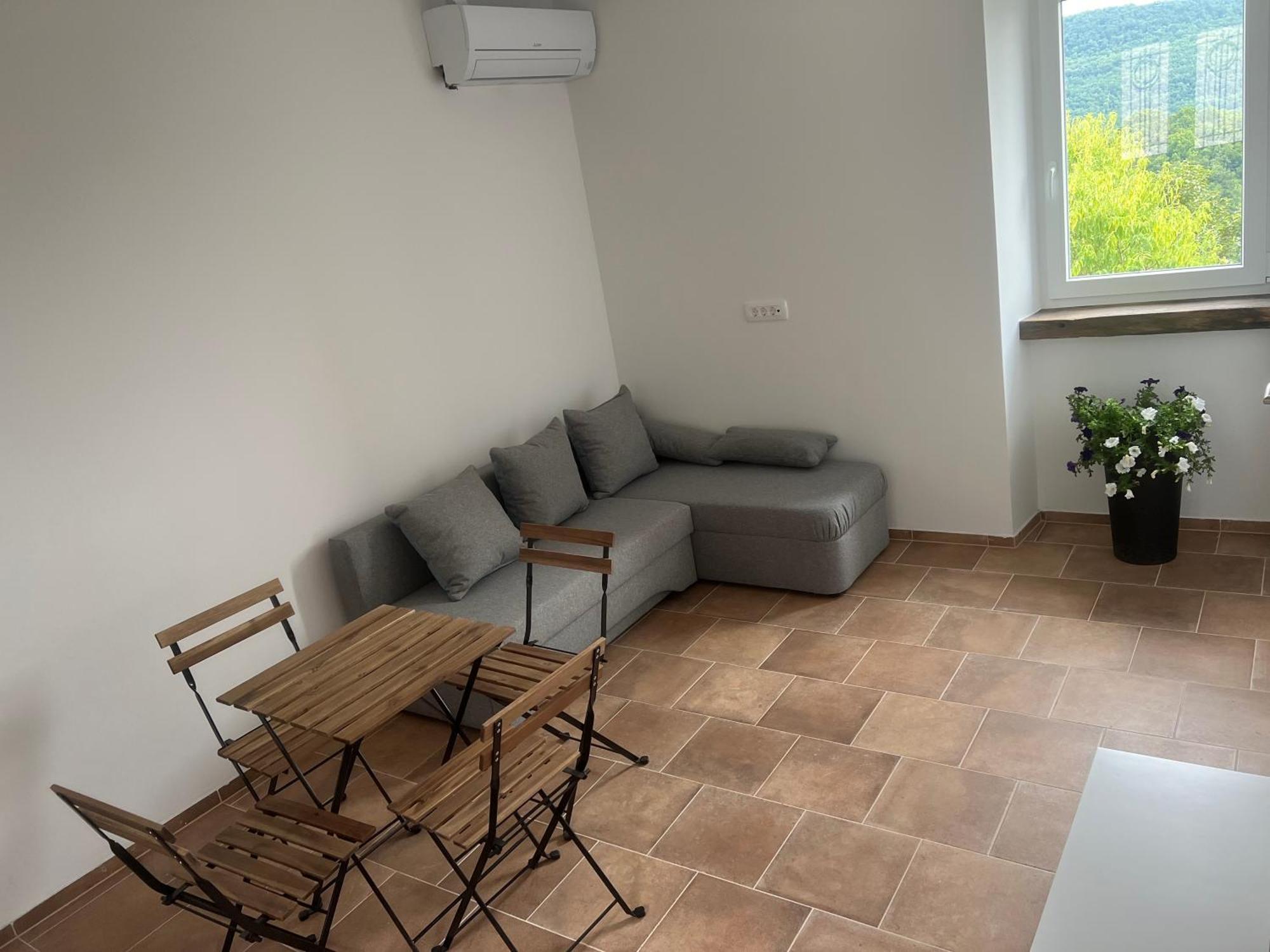 Hramisce Lägenhet Šmarje Exteriör bild